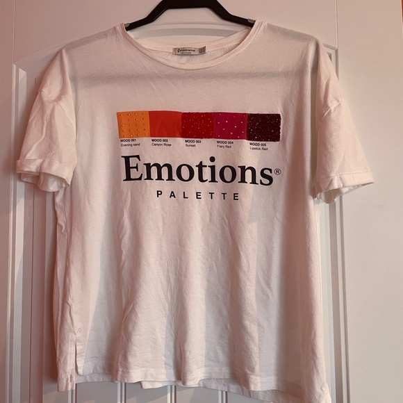 Beautiful white top - Picture 1 of 3